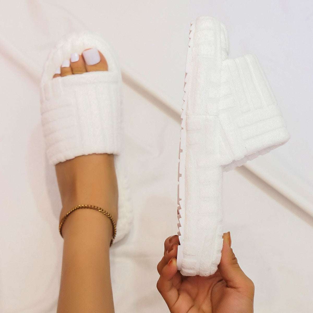 Home Slippers Thick Sole Peep Toe Shoes Women Winter Flip Flops - globaltradeleader