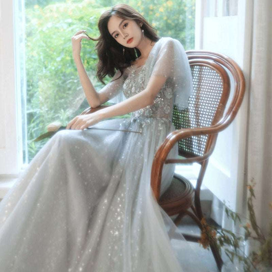 Evening dress is a light and luxurious dress for a banquet - globaltradeleader