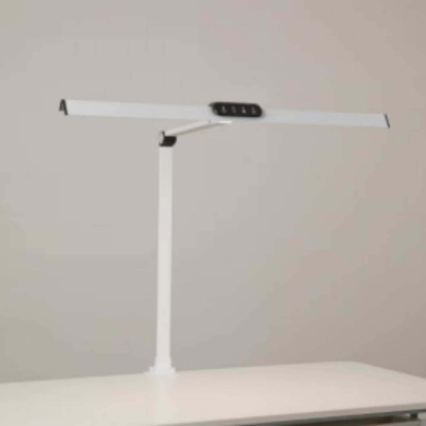 Healthy Metal Eye Protection Lamp - globaltradeleader
