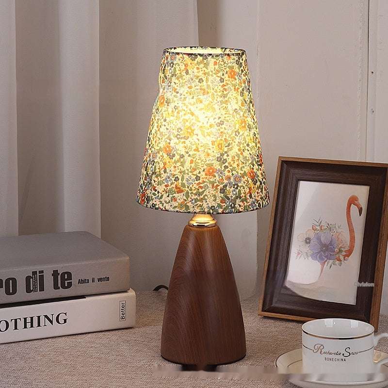 Nordic Retro Ceramic Table Lamp Pleated Bedroom Bedside - globaltradeleader