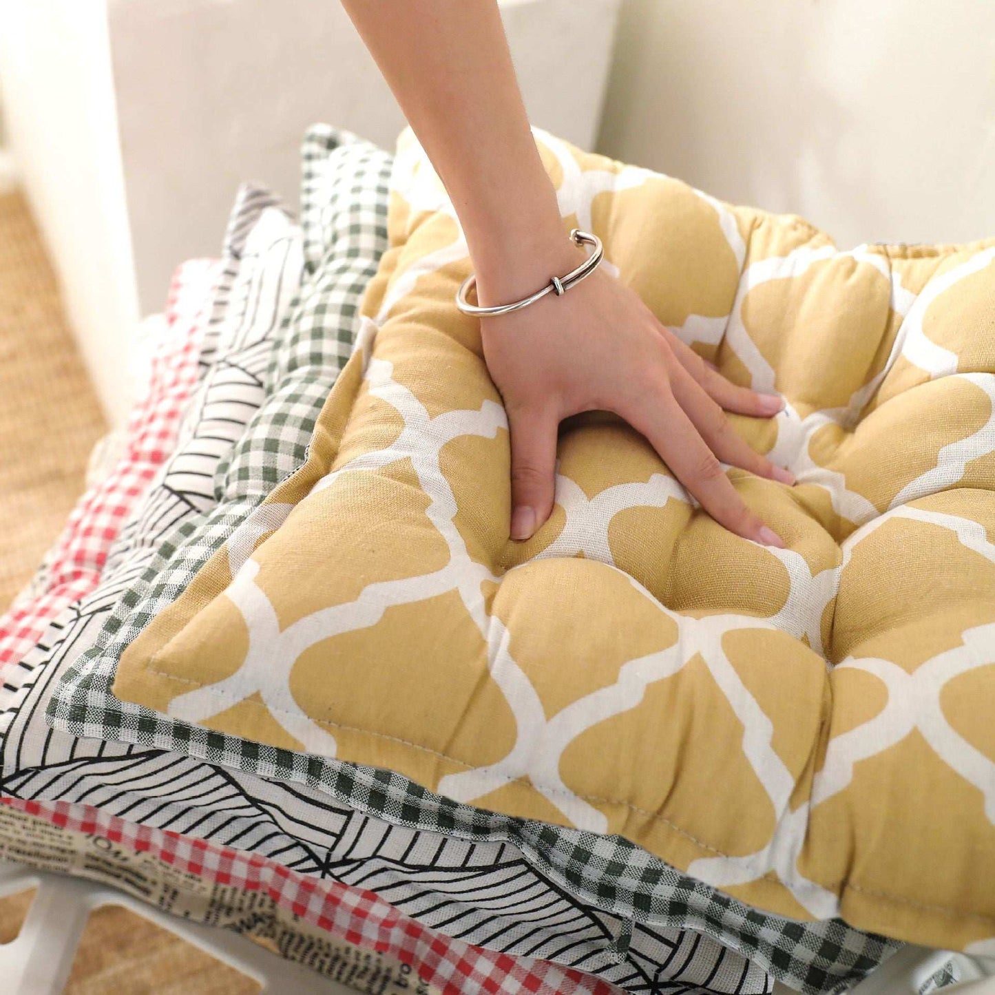 Office Home Straps Non-slip Chair Cushion