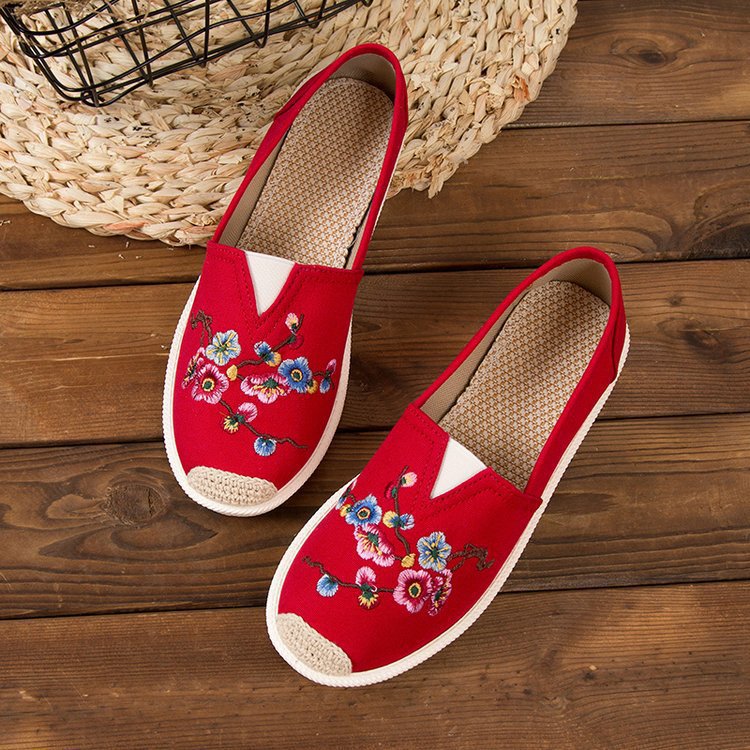 New Women's Embroidered Shoes Retro Women's Shoes Breathable Cotton Cloth