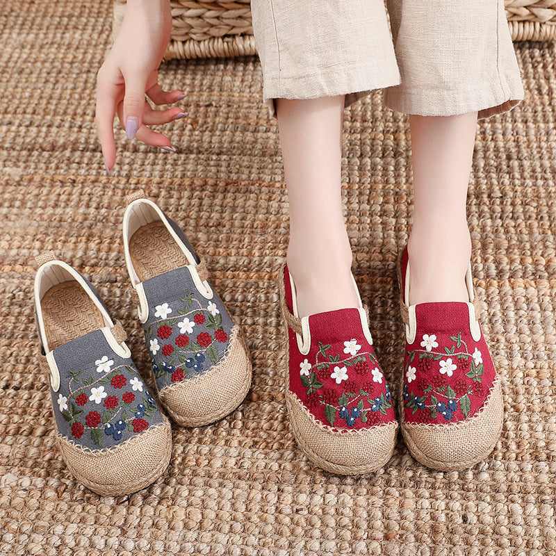 Ethnic Style Embroidered Shallow Cut Low Top Old Beijing Cloth Shoes