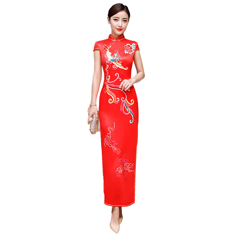 Retro and improved women's long cheongsam