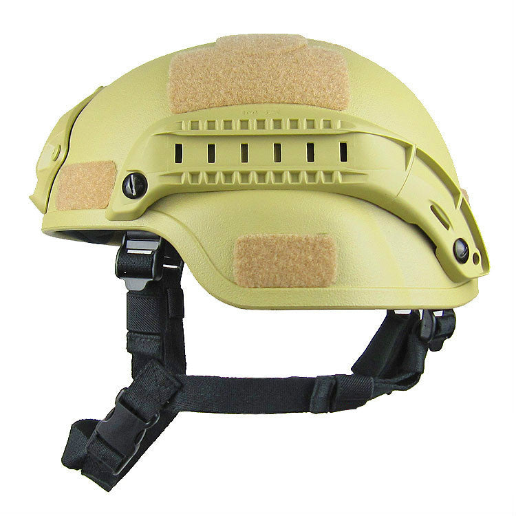 Simple mobile version of the field CS riding helmet