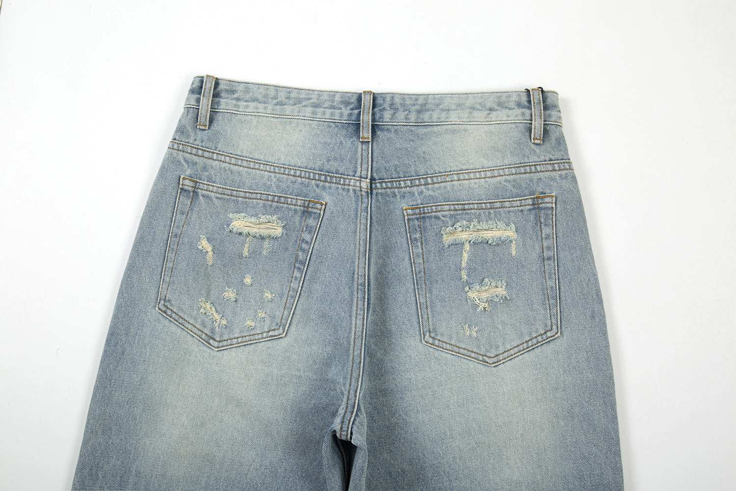 High Street Men's Washed Loose Whiskered Ripped Jeans