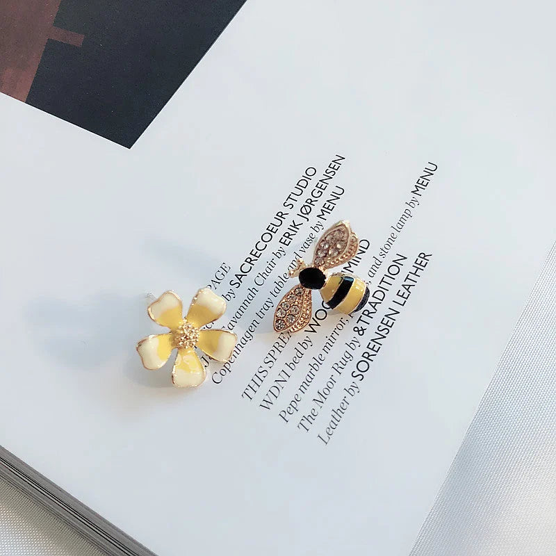 2022Fashionable simple sweet cute little bee earrings - globaltradeleader