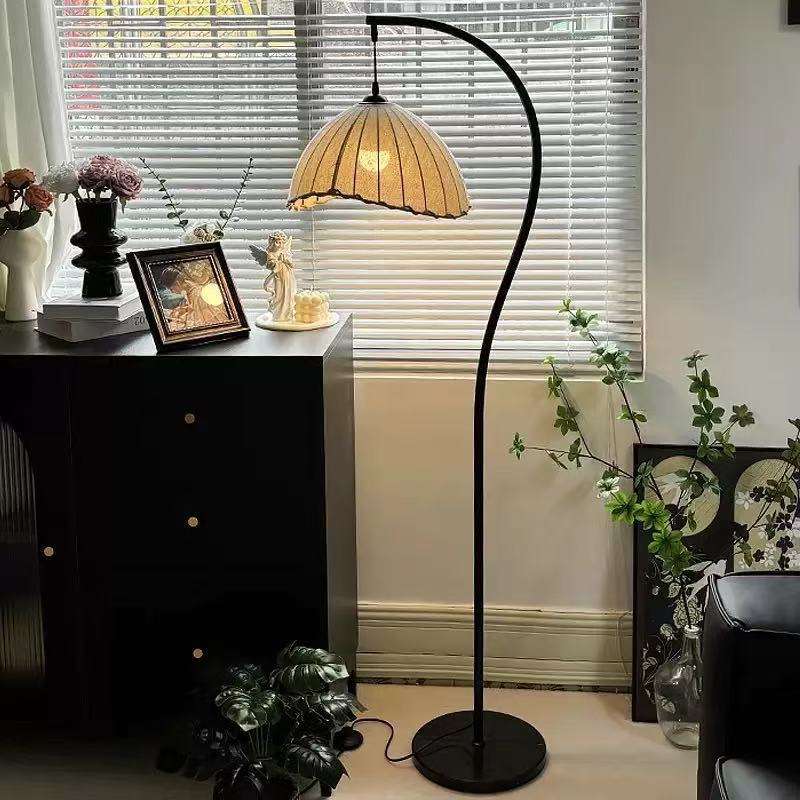 Internet-famous And Vintage S-shaped Crescent Floor Lamp Silent Wind - globaltradeleader