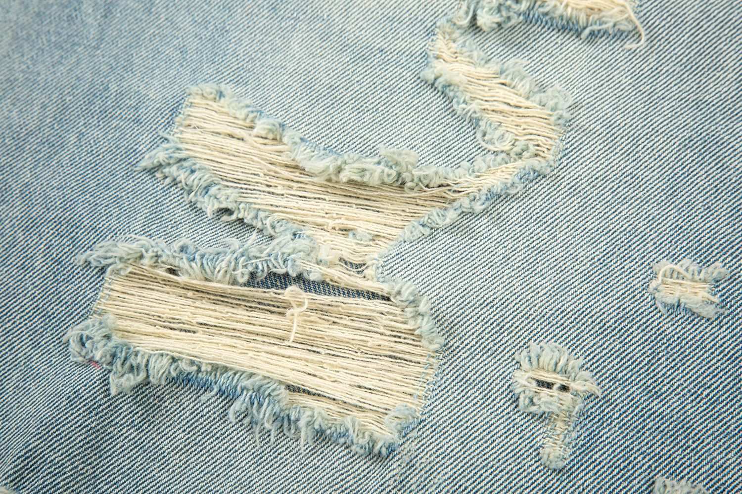 High Street Men's Washed Loose Whiskered Ripped Jeans