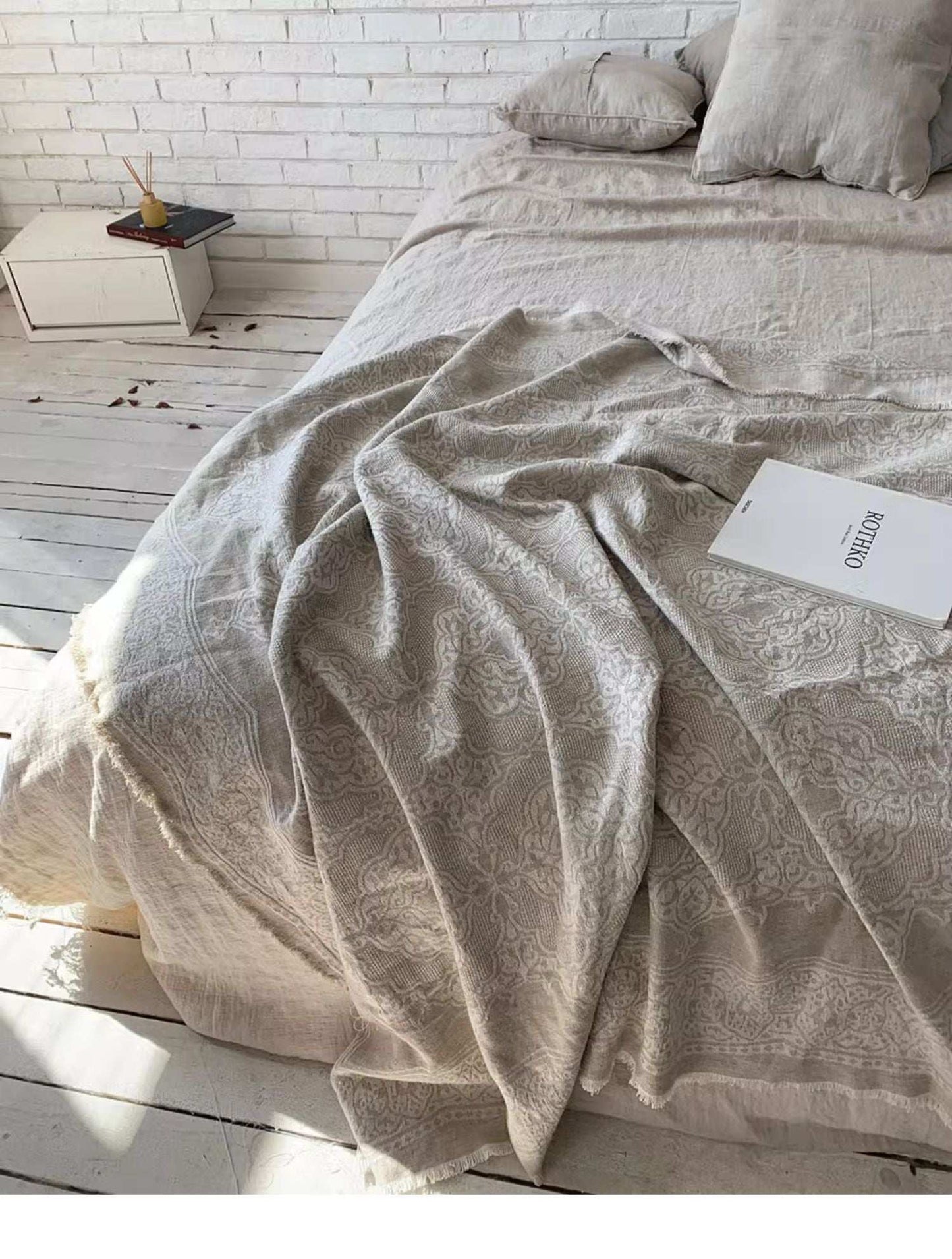 Jacquard Linen Cotton Bamboo Fiber Burrs Tassels Cover Blanket Sofa Tablecloth