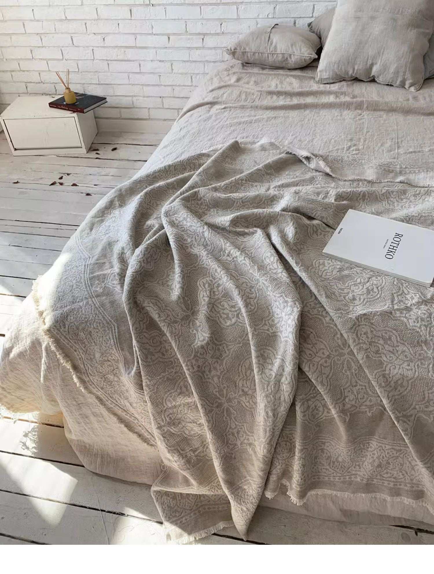 Jacquard Linen Cotton Bamboo Fiber Burrs Tassels Cover Blanket Sofa Tablecloth