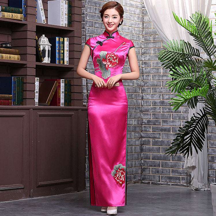 Red wedding cheongsam toast