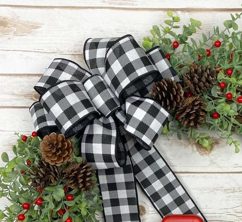 Christmas Truck Eucalyptus With Red Fruit Door Hanging Wreath With Truck