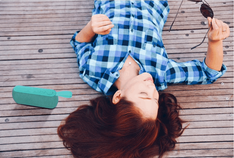 Q106 Bluetooth speaker phone wireless card subwoofer