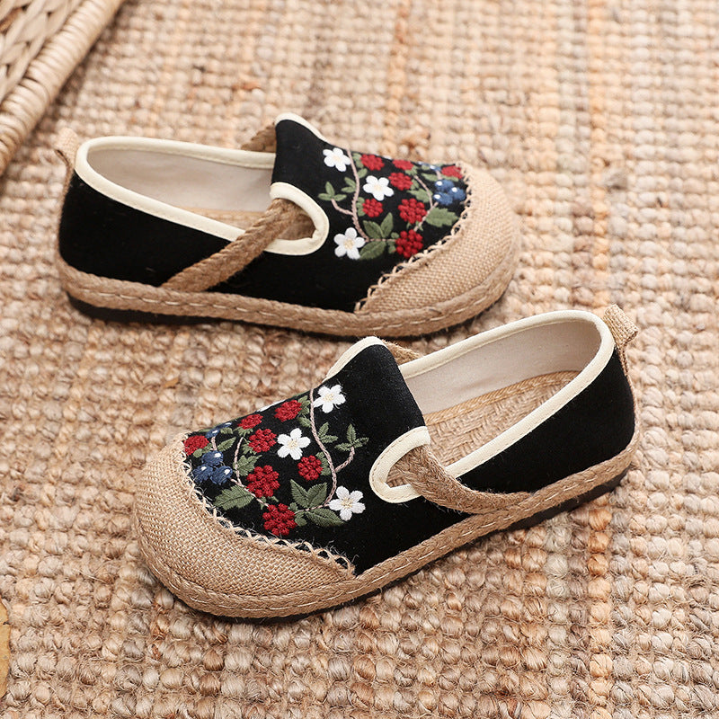 Ethnic Style Embroidered Shallow Cut Low Top Old Beijing Cloth Shoes