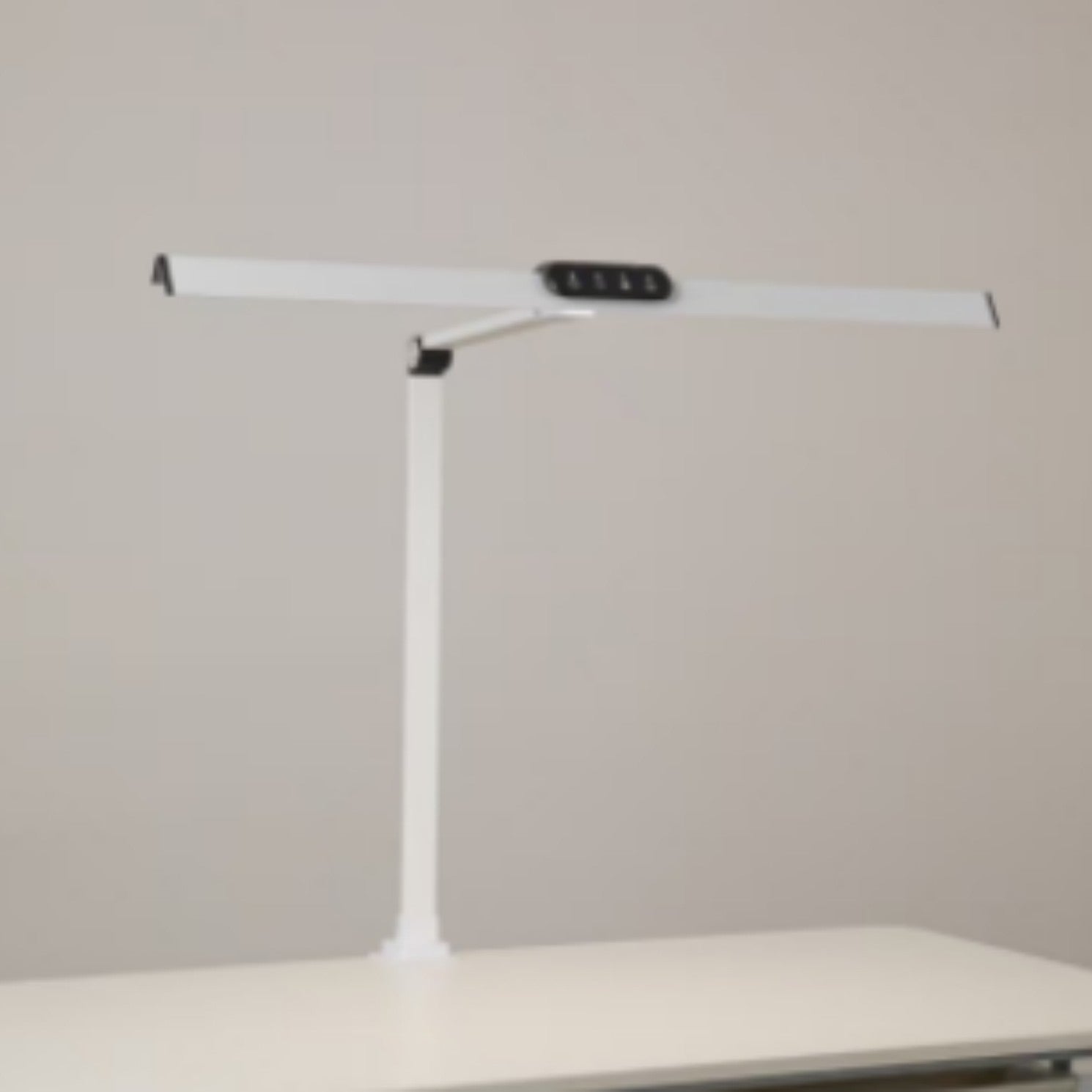 Healthy Metal Eye Protection Lamp - globaltradeleader