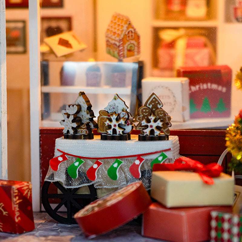 The Christmas Cottage Hand-assembled Villa Model