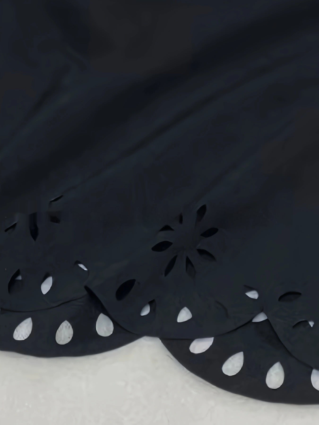 Women's Solid Color Wavy Ankle Belt Shorts - globaltradeleader