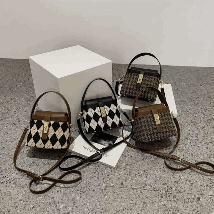 Fashion Plaid One Shoulder Messenger Ins Portable Fashion Women's Bag