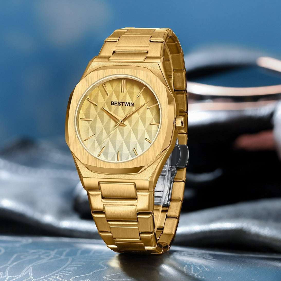 Embossed Dial Fashion Men's Watch - globaltradeleader
