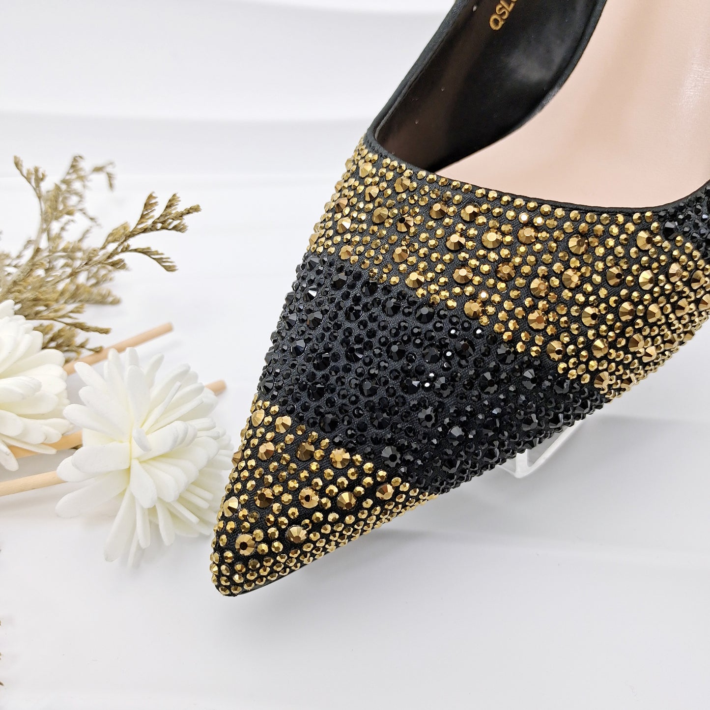 Simple Pointed Striped Delicate Rhinestone Decorative Banquet Style Elegant Women's Shoes And Bags Suit - globaltradeleader