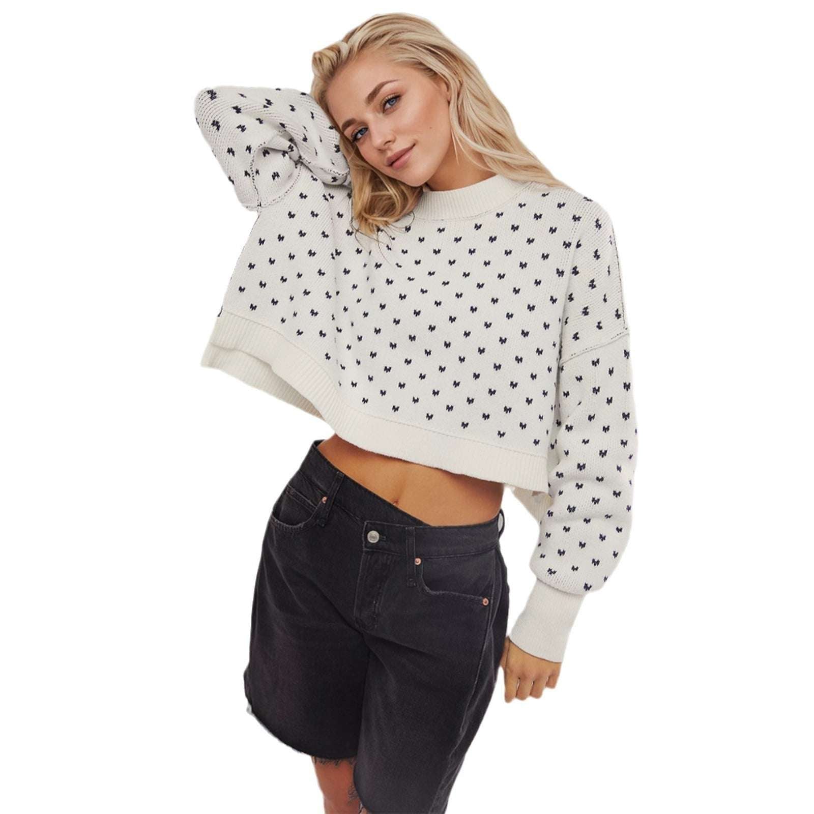 Women's Fashion Round Neck Sweater Short Loose Heart Pullover Sweater