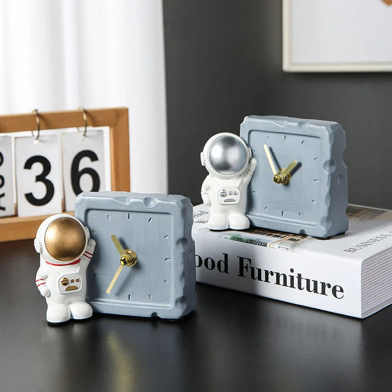 Astronaut creative children''s room bookcase desktop astronaut clock Trinket boy''s bedroom bedside decoration - globaltradeleader