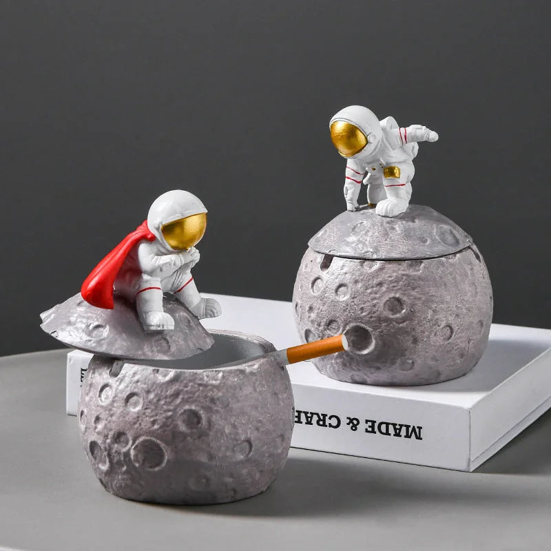 Cartoon astronaut ashtray - globaltradeleader