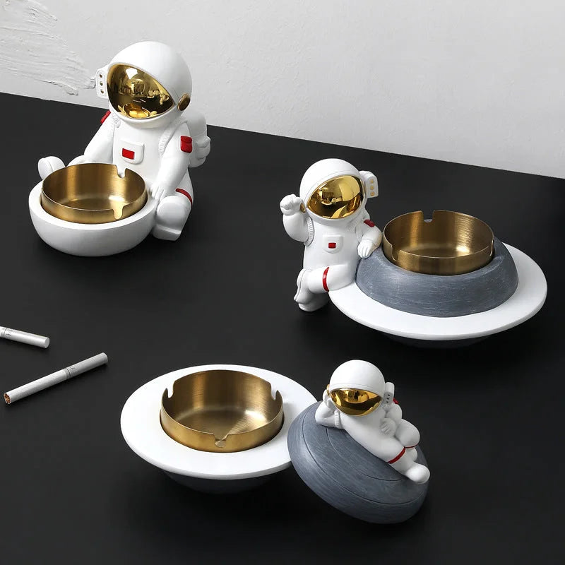 Creative Personality Astronaut Astronaut Resin Ashtray Ornament - globaltradeleader