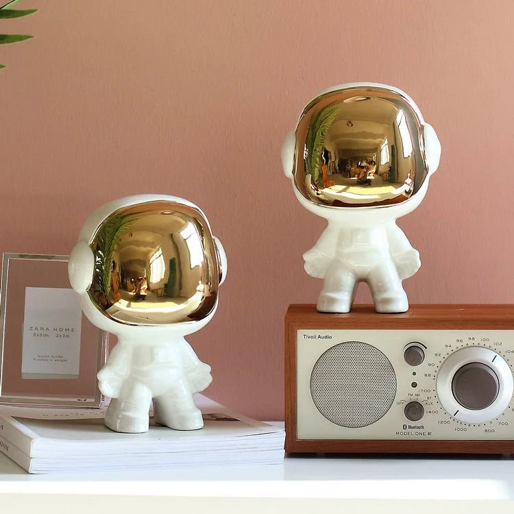 Cute And Cute Astronaut Astronaut Wine Cabinet Study Small Ornament - globaltradeleader