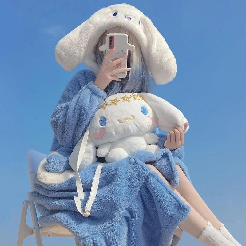 One-piece Pajamas Women&#039;s Autumn And Winter Thickened Donald Duck Daisy Coral Fleece Flannel Couple Plush Nightgown Large Size