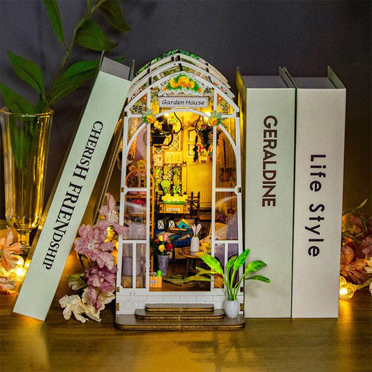 Hongda Diy Hut Garden House 3d Hand-assembled Book Stand Building Model Toy Gift