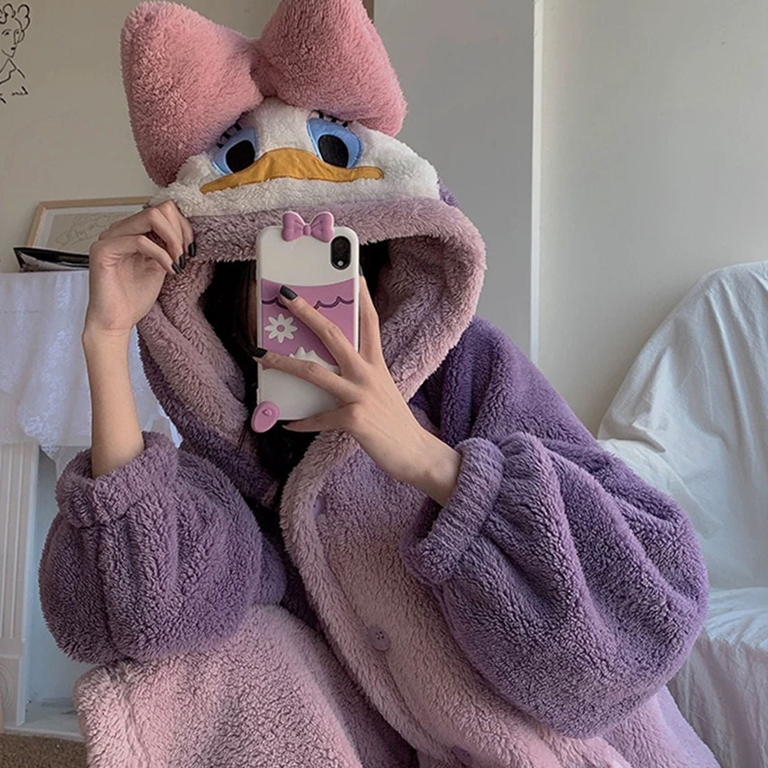 One-piece Pajamas Women&#039;s Autumn And Winter Thickened Donald Duck Daisy Coral Fleece Flannel Couple Plush Nightgown Large Size