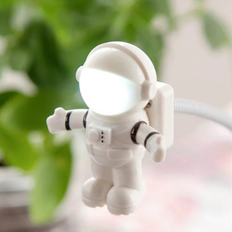 USB Astronaut LED Novel Strange Night Light - globaltradeleader