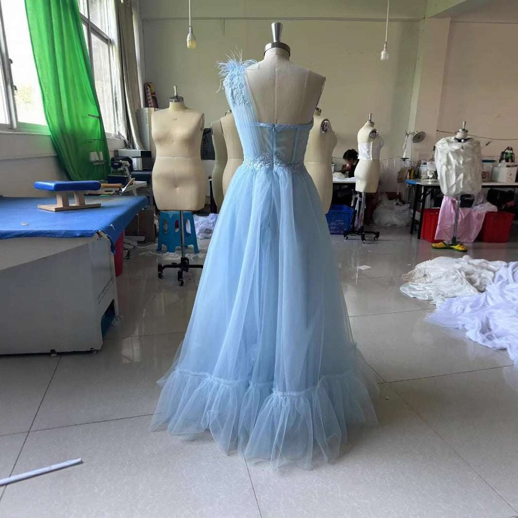 Blue One-shoulder Feather Wedding Dress - globaltradeleader