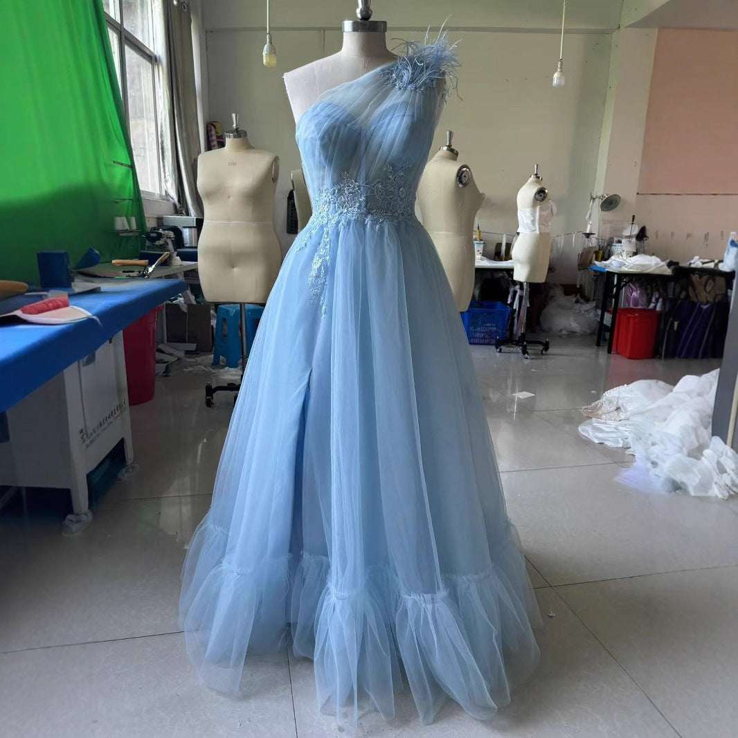 Blue One-shoulder Feather Wedding Dress - globaltradeleader