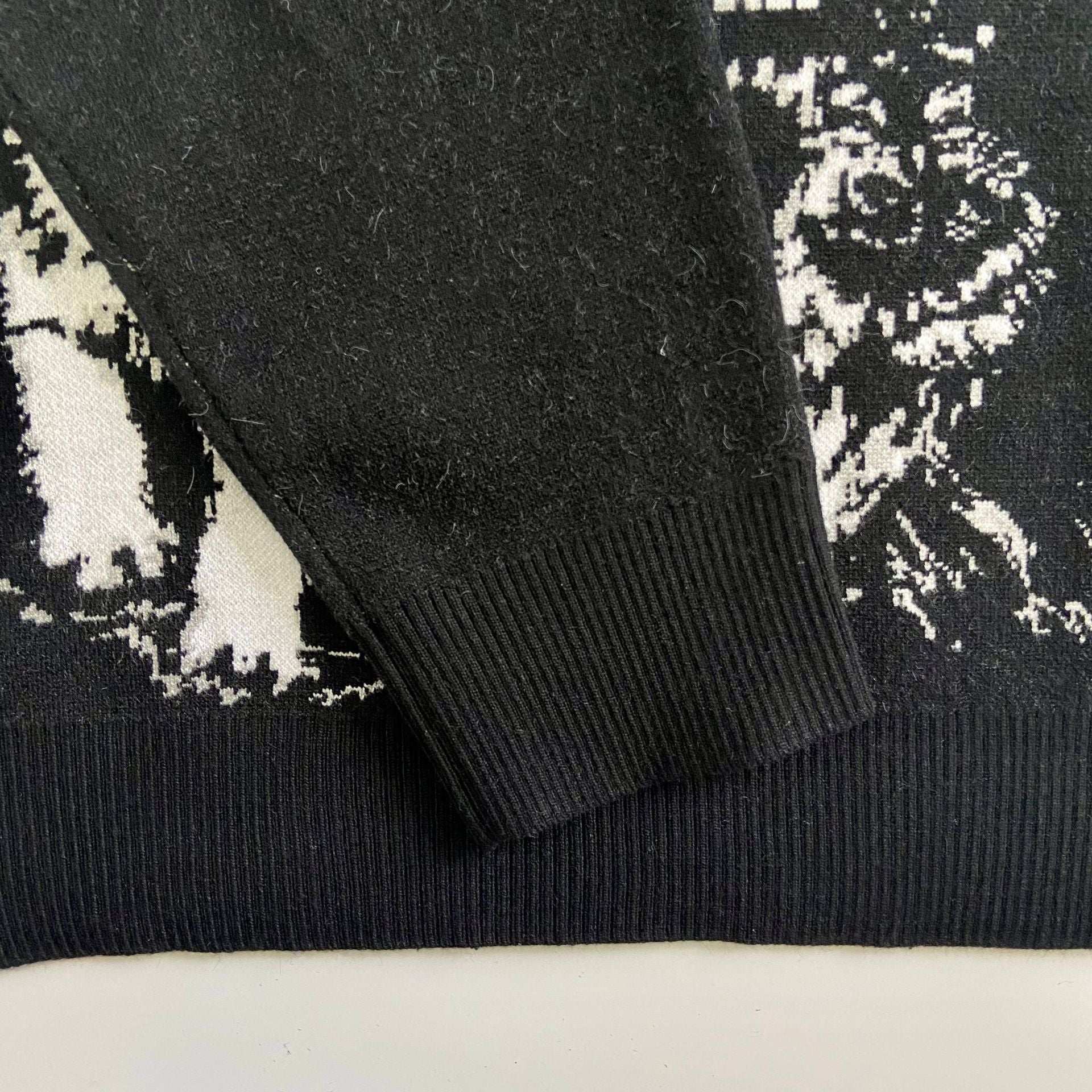 Wolf Head Men's Loose New Knitted Sweater