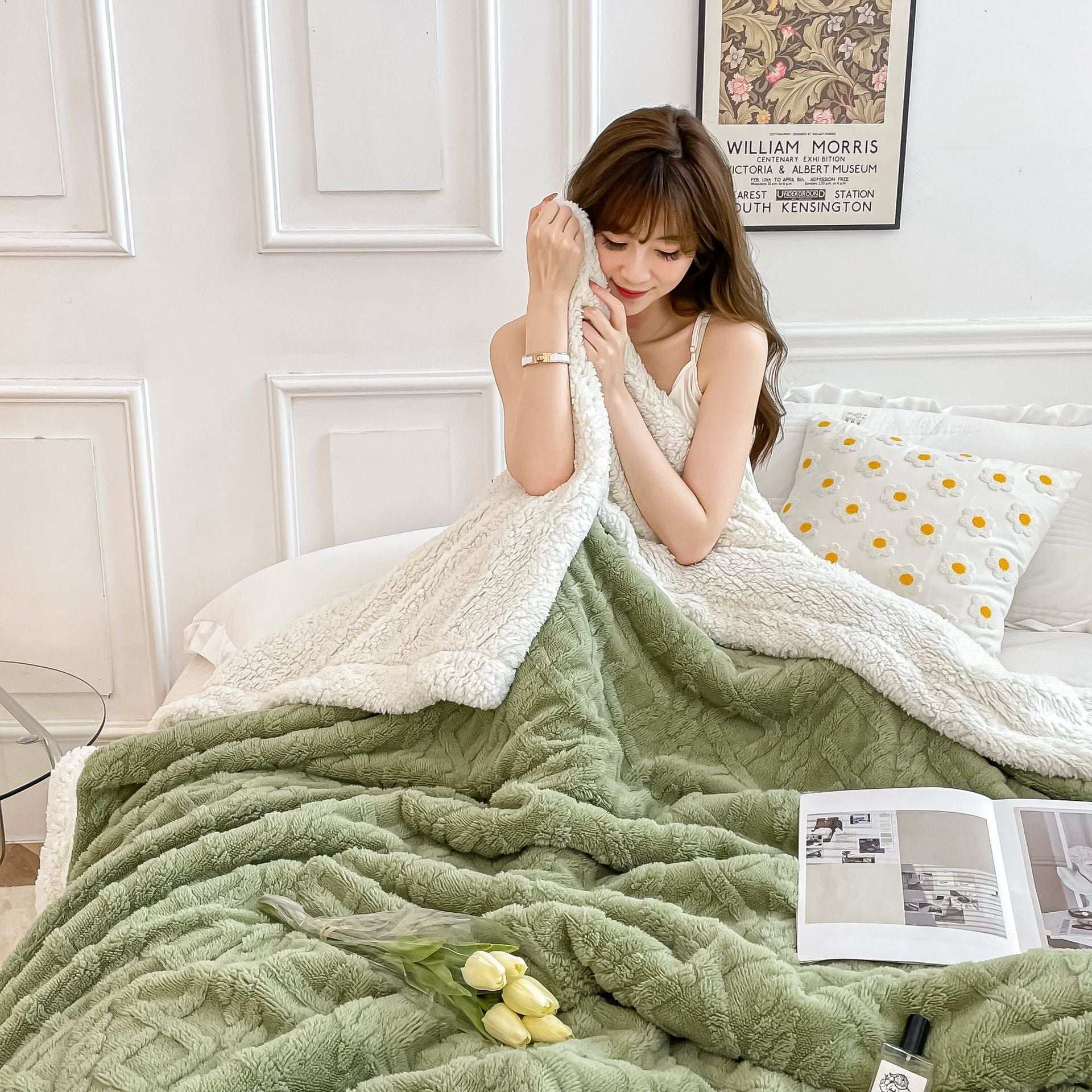 Blanket Thickening Double Layer Lambswool Solid Color Coral Fleece