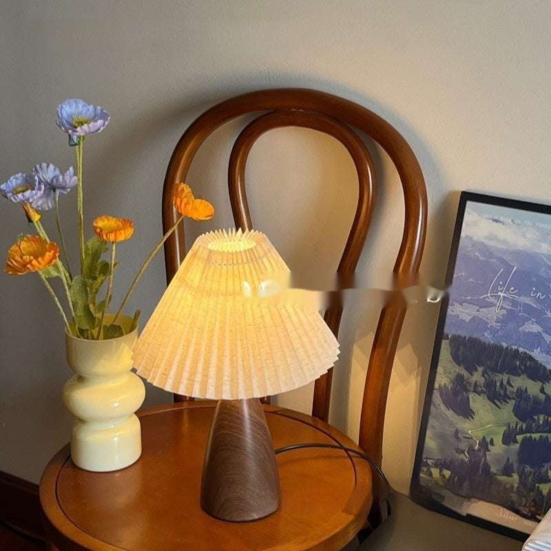 Nordic Retro Ceramic Table Lamp Pleated Bedroom Bedside - globaltradeleader