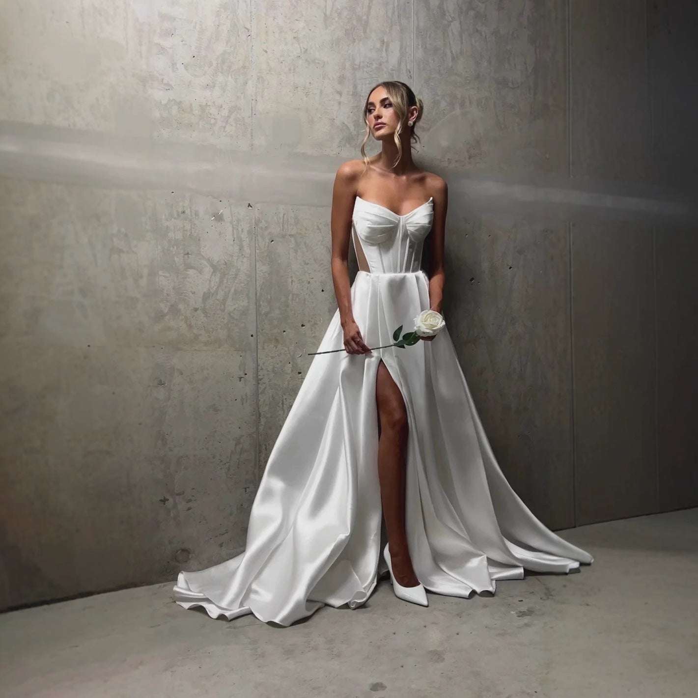 White Satin Slit Pocket Bandage Wedding Dress - globaltradeleader
