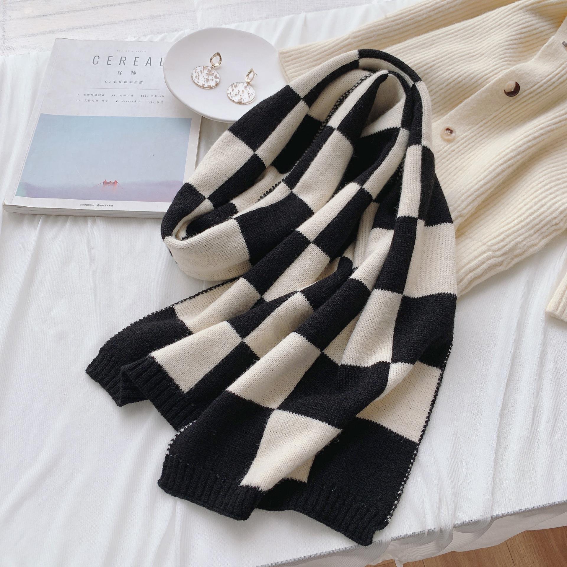 Women's Fashionable And Versatile Color Blocking Plaid Knitted Scarf