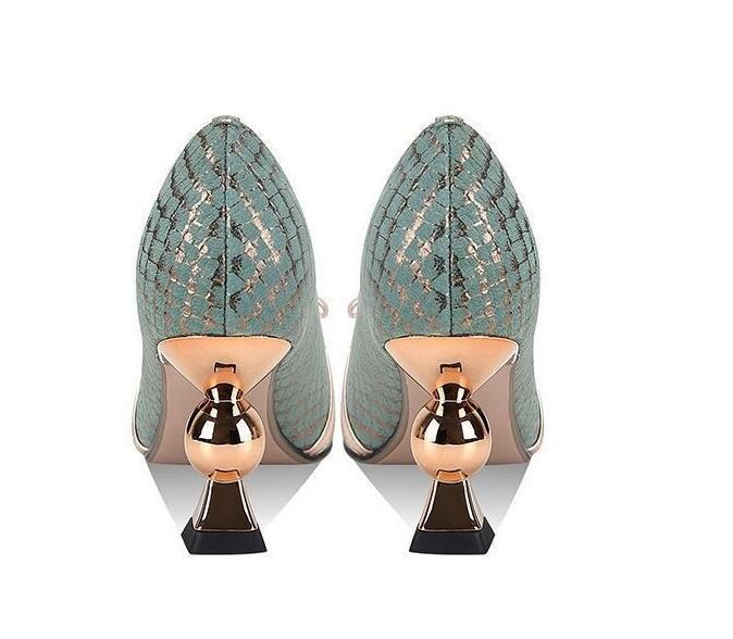 New Pointed-toe Low-cut High Heel Pearl Scale Pattern Wedding Shoes - globaltradeleader