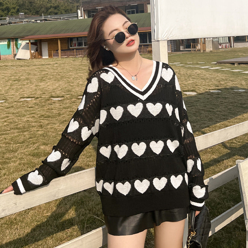 Large Size Color Contrast Heart Hollow Out Design Sense V-neck Sweater