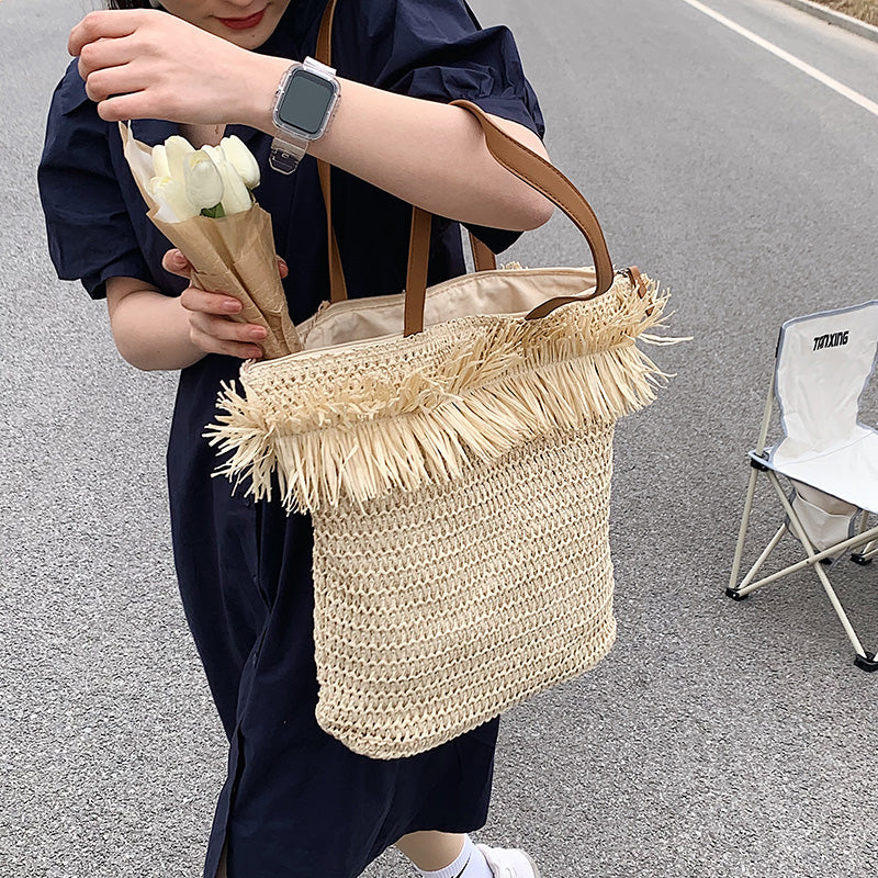 Travel Rattan High Capacity Tassel Designer Big Straw Bags For Women 2022 Trend Summer Fashion Wicker Shoulder Bag Beach Handbag