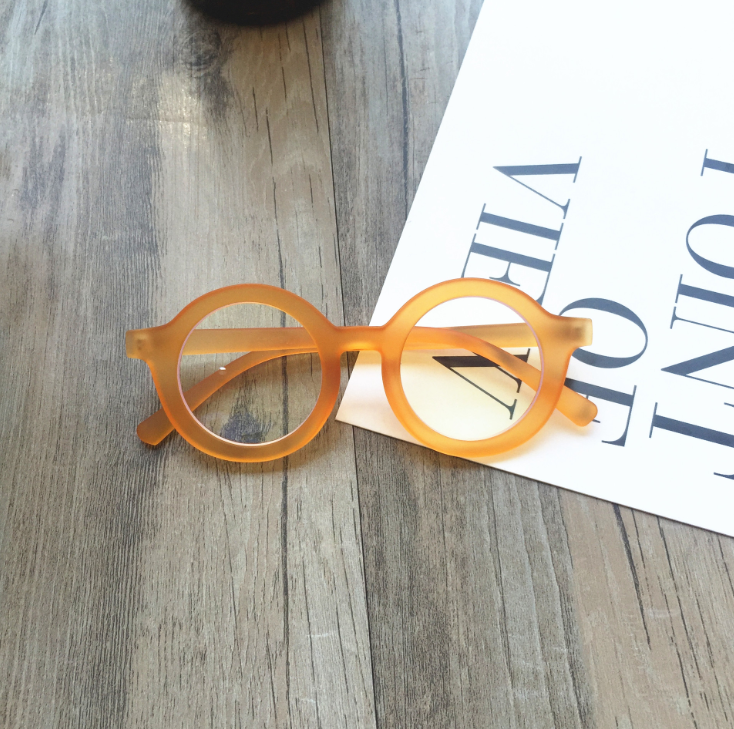 Retro round frame glasses