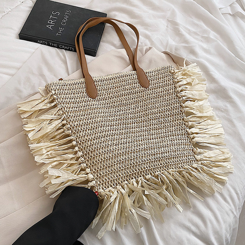 Wicker Rattan High Capacity Tassel Designer Big Straw Side Bags For Women 2022 Trendy Summer Fashion Shoulder Bag Beach Handbags