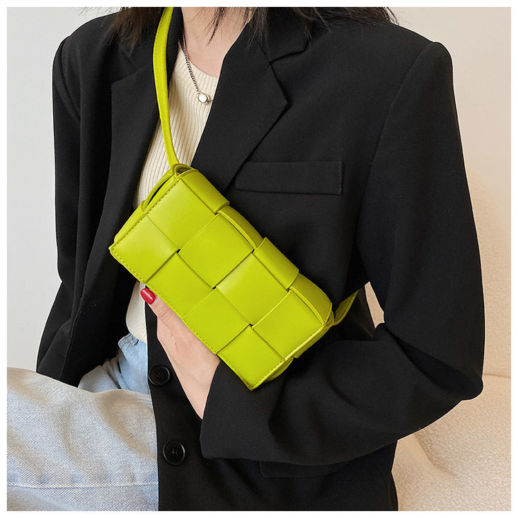 Women's All-match Solid Color Diagonal Woven Bag