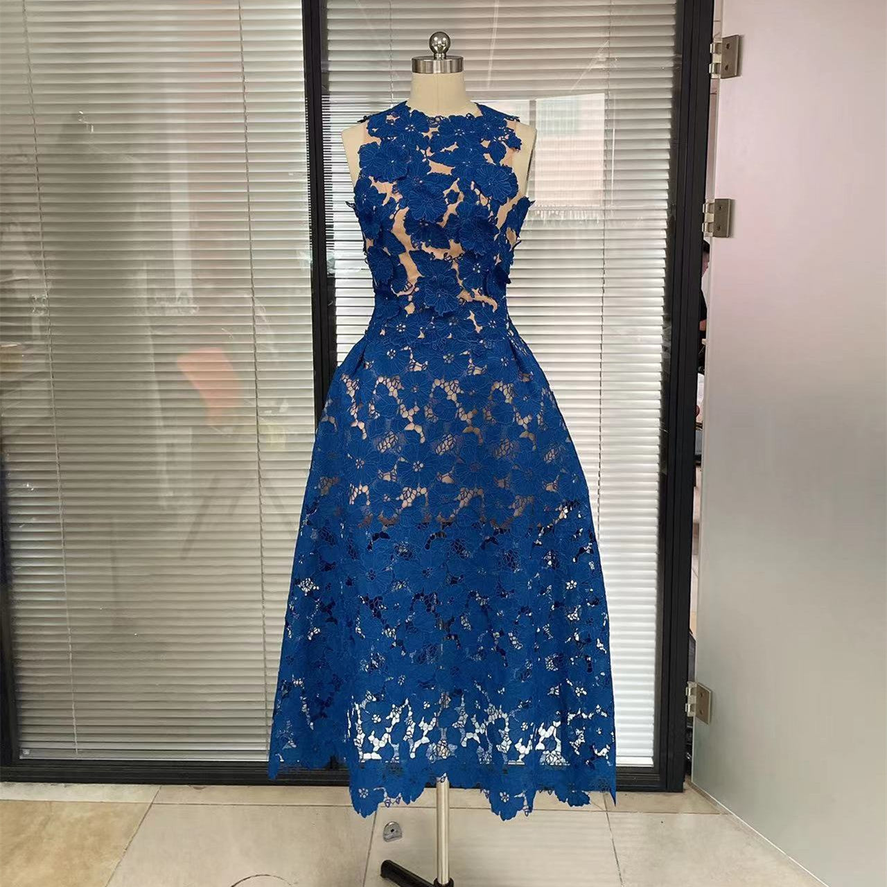 Heavy Work Lace Dress Klein Blue Embroidery