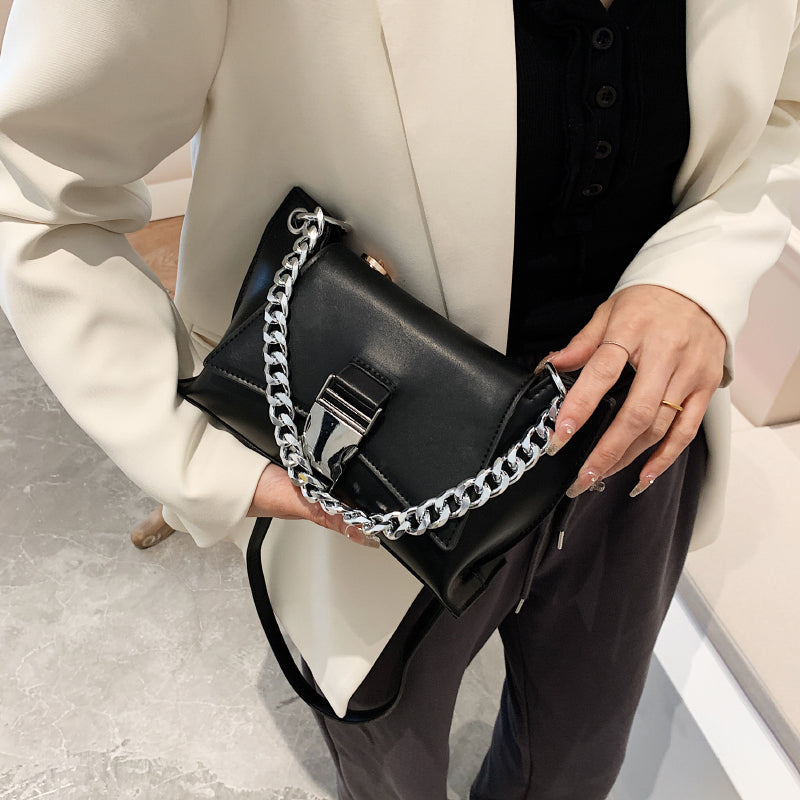 Thick Chain Pu Leather Shoulder Crossbody Bags For Women Fashion Brand Designer Ladies Purses And Handbags 2022 Luxury Side Bag