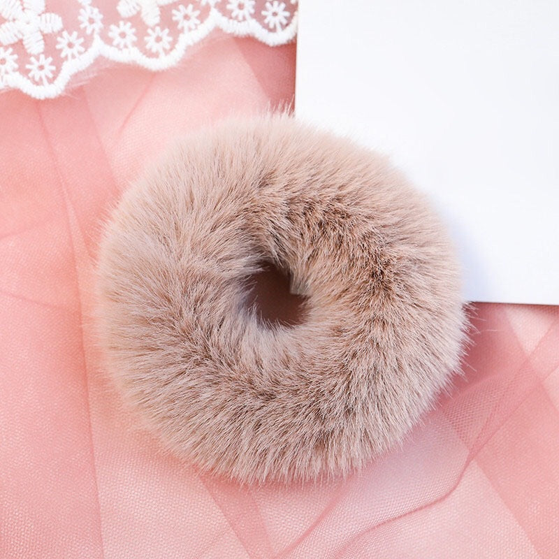 Women's Faux Fur Plush Solid Color Simple Hair Tie